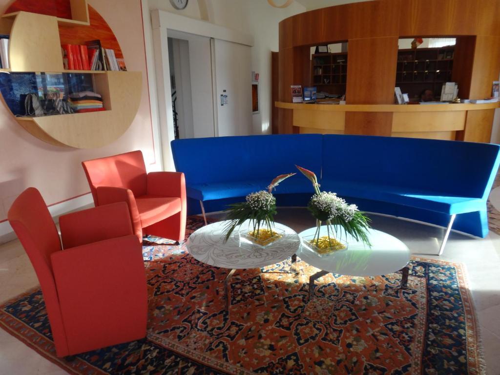 קנוסה די פוליה Hotel D'Altavilla מראה חיצוני תמונה